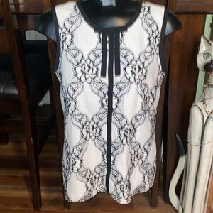 Karl Lagerfeld sleeveless blouse (1129)